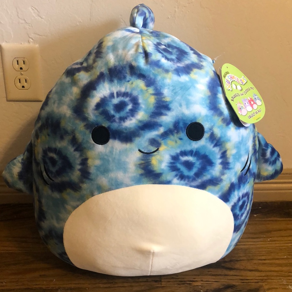 16’ NWT Luther the shark squishmallow